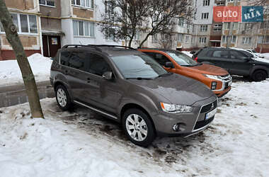 Внедорожник / Кроссовер Mitsubishi Outlander 2011 в Чернигове