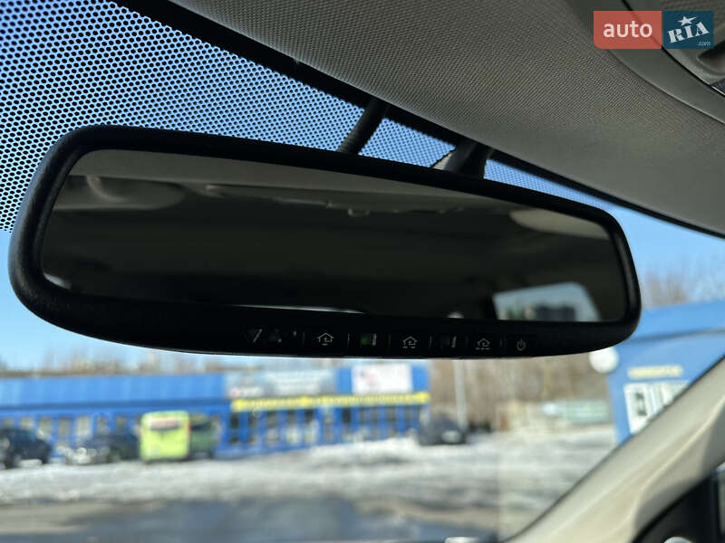 Внедорожник / Кроссовер Mitsubishi Outlander 2018 в Киеве