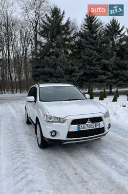 Внедорожник / Кроссовер Mitsubishi Outlander 2011 в Гайсине