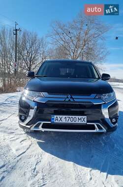 Позашляховик / Кросовер Mitsubishi Outlander 2019 в Харкові