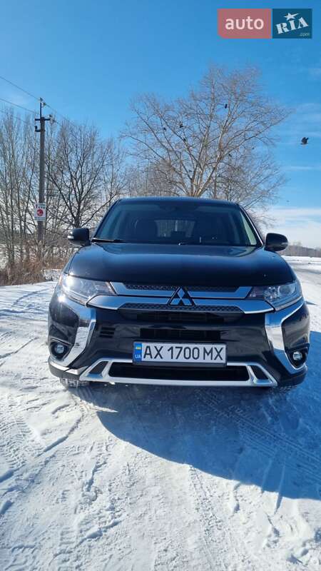 Внедорожник / Кроссовер Mitsubishi Outlander 2019 в Харькове фото Внедорожник / Кроссовер Mitsubishi Outlander 2019 в Харькове