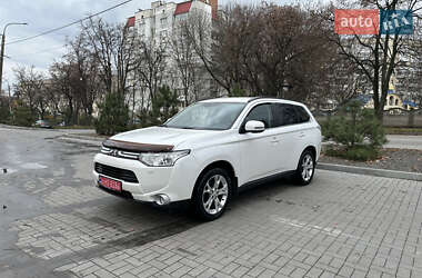 Позашляховик / Кросовер Mitsubishi Outlander 2013 в Хмельницькому