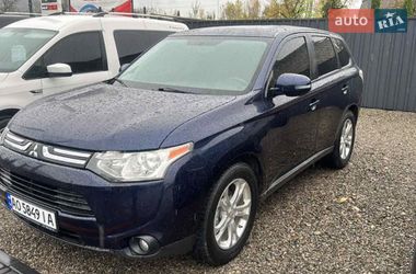 Внедорожник / Кроссовер Mitsubishi Outlander 2013 в Ужгороде
