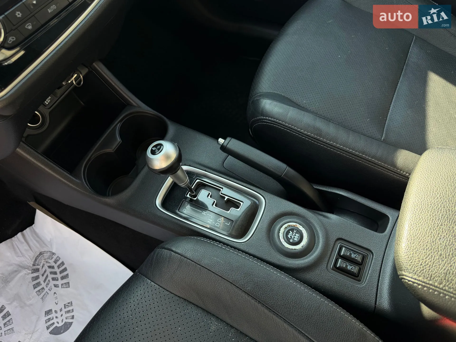 2016 Mitsubishi Outlander - мініатюра 24
