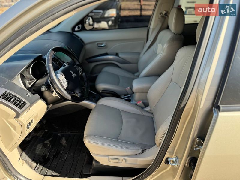 Внедорожник / Кроссовер Mitsubishi Outlander 2007 в Днепре