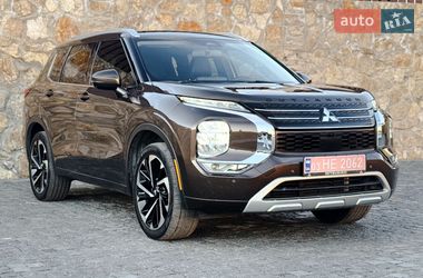 Позашляховик / Кросовер Mitsubishi Outlander 2022 в Рівному