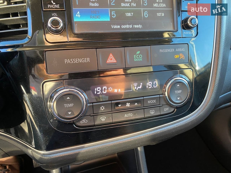 Внедорожник / Кроссовер Mitsubishi Outlander 2016 в Львове