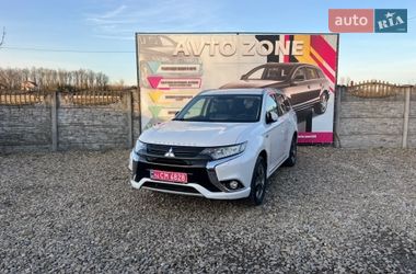 Позашляховик / Кросовер Mitsubishi Outlander 2016 в Коломиї