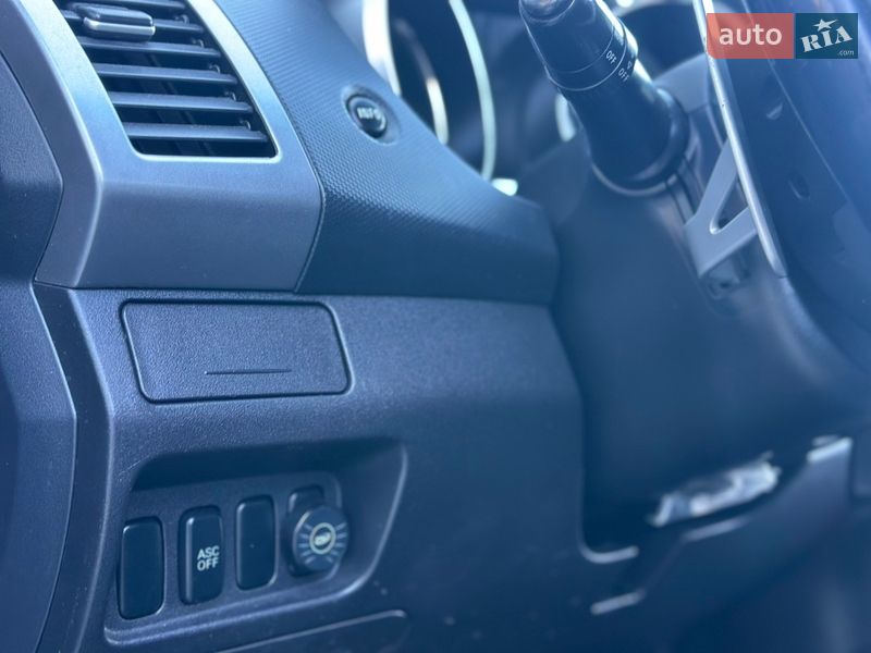 Внедорожник / Кроссовер Mitsubishi Outlander 2007 в Тернополе