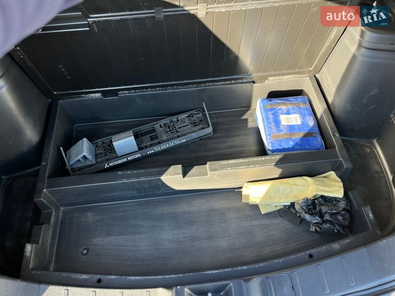 Внедорожник / Кроссовер Mitsubishi Outlander 2013 в Луцке