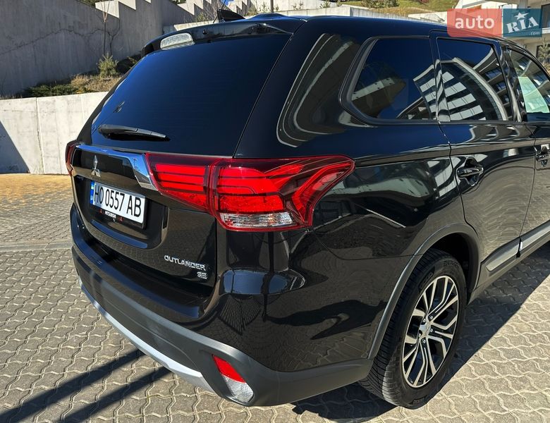 Внедорожник / Кроссовер Mitsubishi Outlander 2018 в Одессе