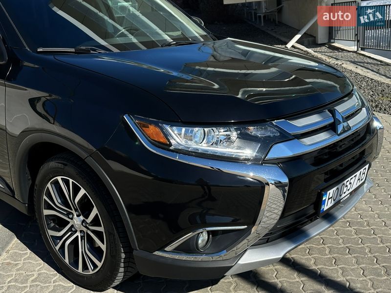 Внедорожник / Кроссовер Mitsubishi Outlander 2018 в Одессе