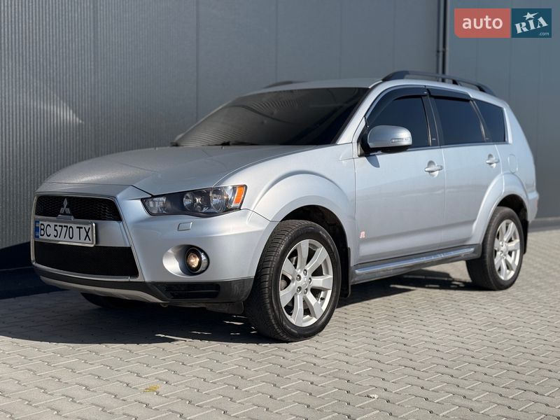 Внедорожник / Кроссовер Mitsubishi Outlander 2011 в Львове