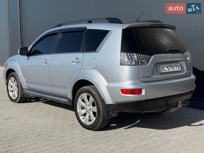 Внедорожник / Кроссовер Mitsubishi Outlander 2011 в Львове