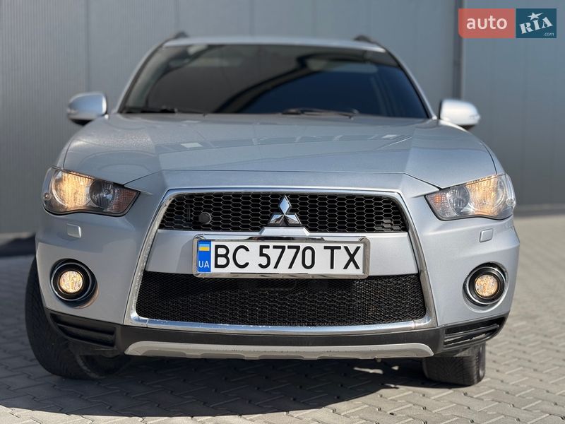 Внедорожник / Кроссовер Mitsubishi Outlander 2011 в Львове