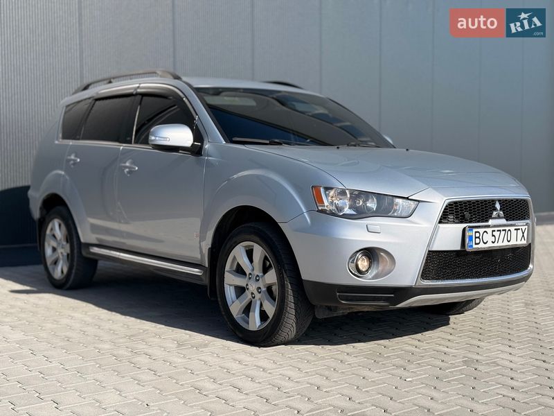 Внедорожник / Кроссовер Mitsubishi Outlander 2011 в Львове