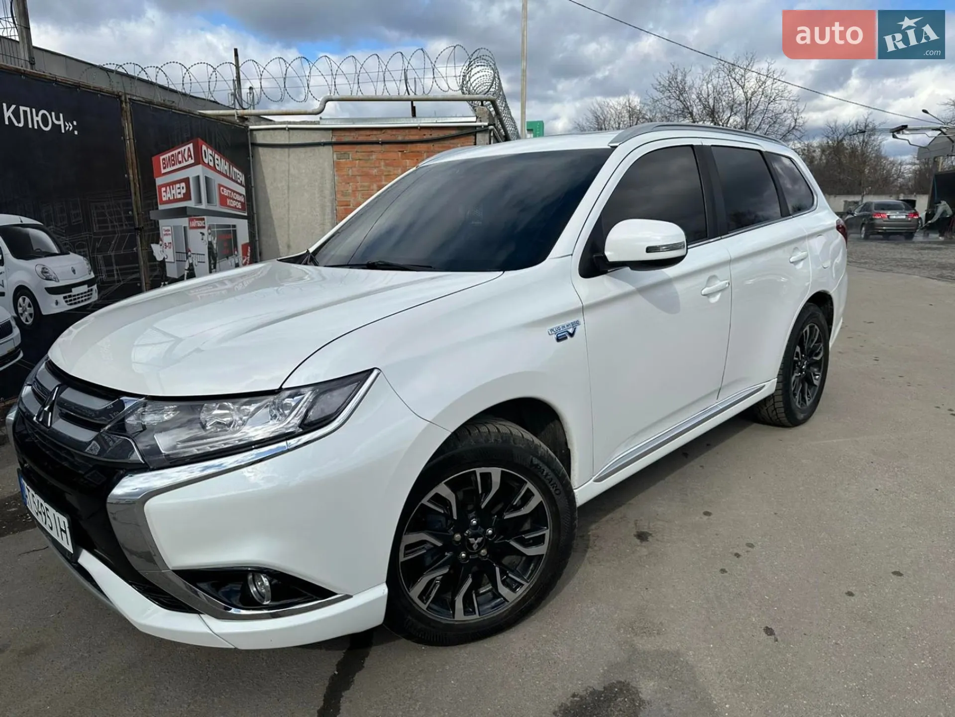 2017 Mitsubishi Outlander - мініатюра 34