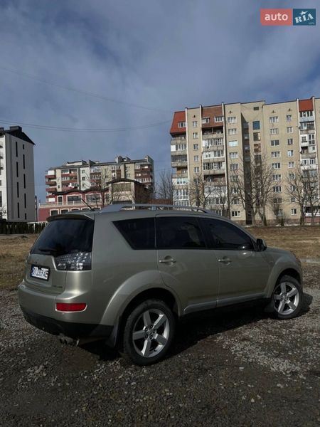 Внедорожник / Кроссовер Mitsubishi Outlander 2008 в Стрые