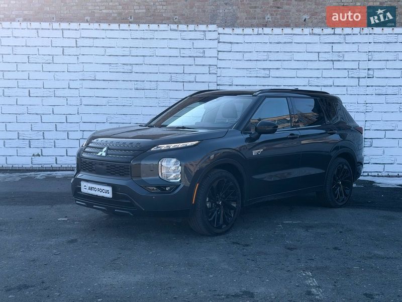 Внедорожник / Кроссовер Mitsubishi Outlander 2024 в Киеве