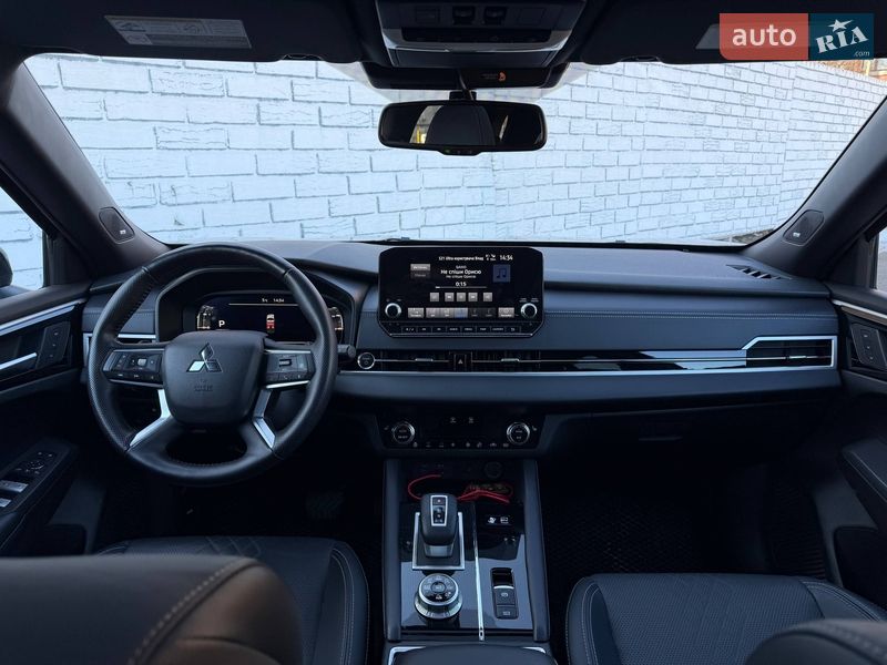 Внедорожник / Кроссовер Mitsubishi Outlander 2024 в Киеве