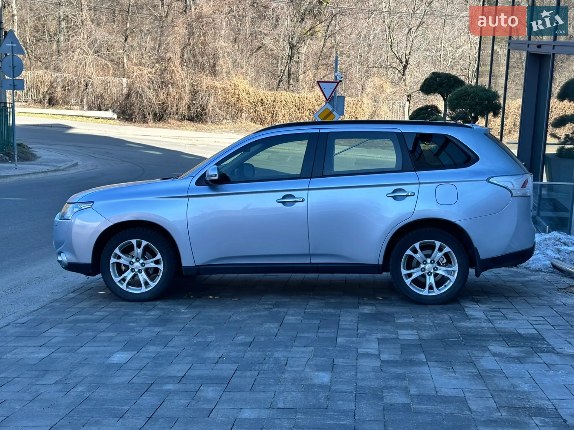 2012 Mitsubishi Outlander - мініатюра 9