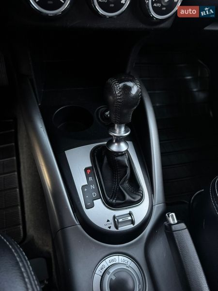 Внедорожник / Кроссовер Mitsubishi Outlander 2011 в Полтаве