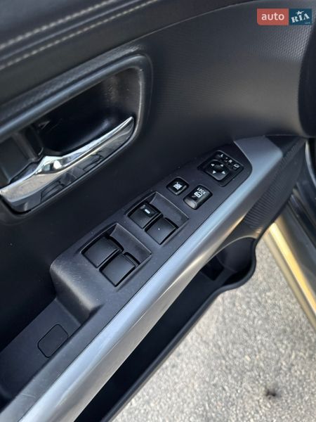 Внедорожник / Кроссовер Mitsubishi Outlander 2011 в Полтаве