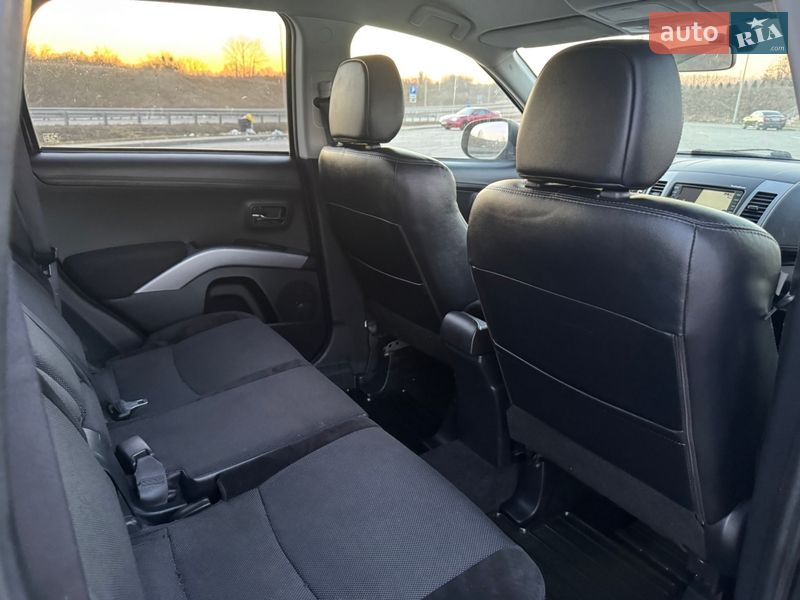 Внедорожник / Кроссовер Mitsubishi Outlander 2011 в Полтаве