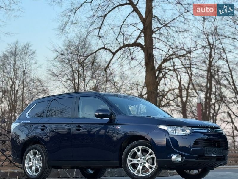 Позашляховик / Кросовер Mitsubishi Outlander 2013 в Дрогобичі