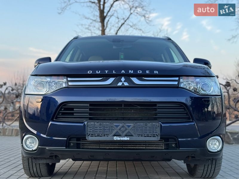 Позашляховик / Кросовер Mitsubishi Outlander 2013 в Дрогобичі