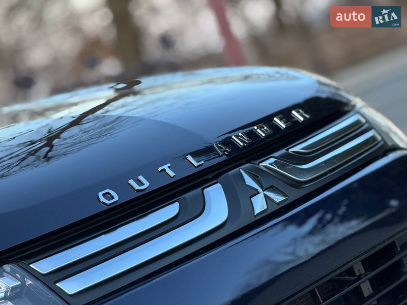 Позашляховик / Кросовер Mitsubishi Outlander 2013 в Дрогобичі