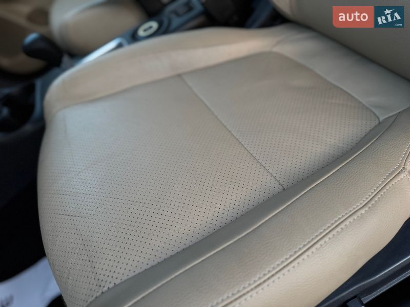 Позашляховик / Кросовер Mitsubishi Outlander 2013 в Дрогобичі