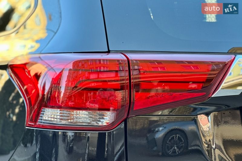 Внедорожник / Кроссовер Mitsubishi Outlander 2021 в Киеве