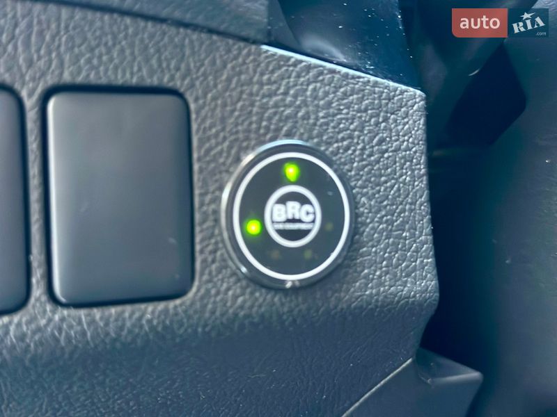 Внедорожник / Кроссовер Mitsubishi Outlander 2021 в Киеве