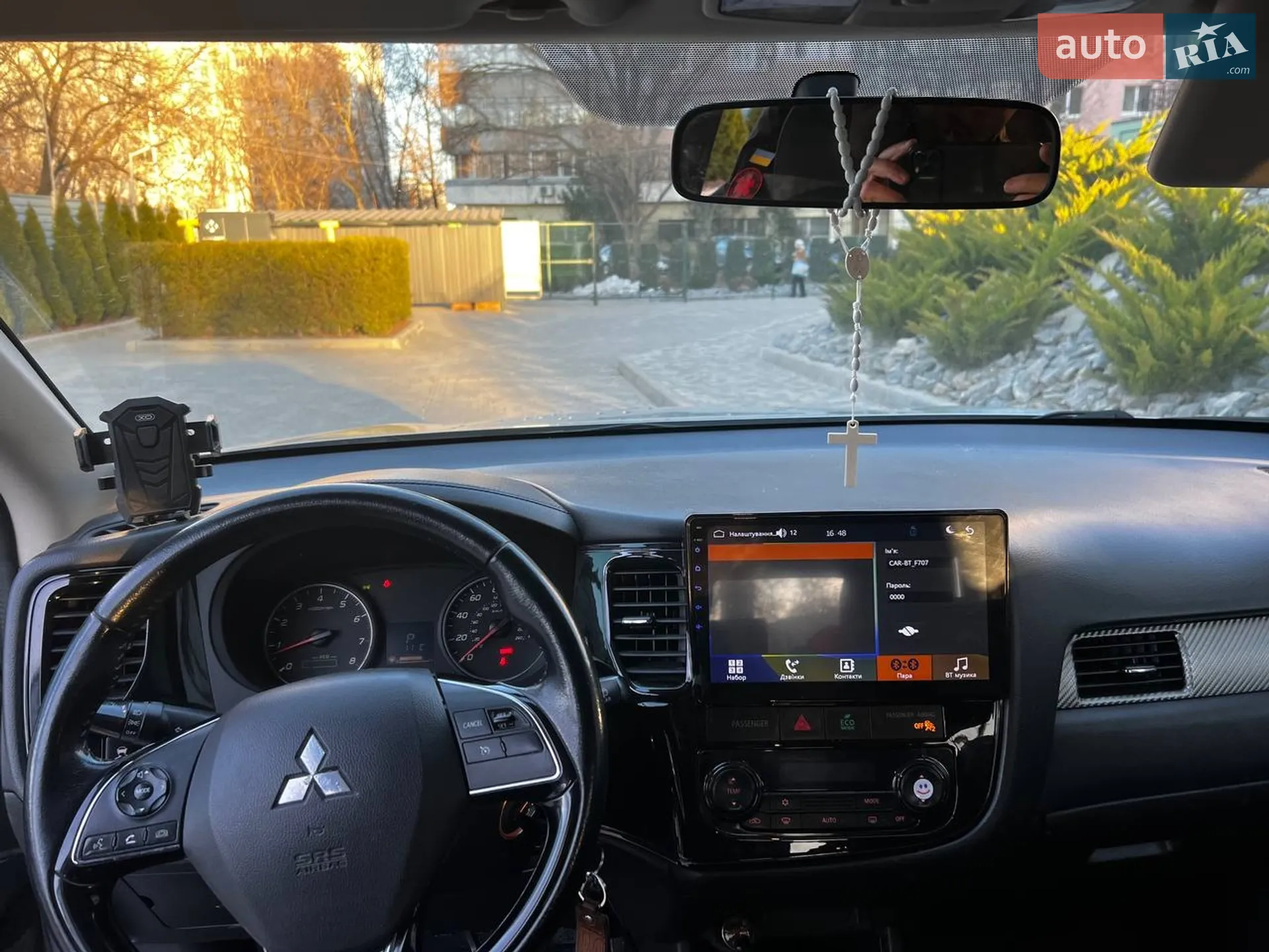 2015 Mitsubishi Outlander - мініатюра 16