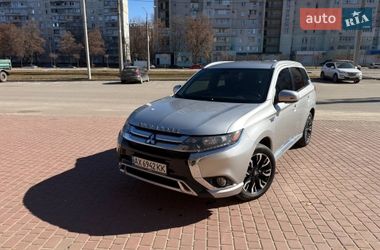 Внедорожник / Кроссовер Mitsubishi Outlander 2018 в Харькове