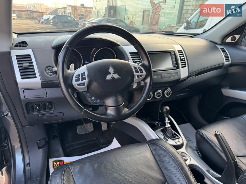 Внедорожник / Кроссовер Mitsubishi Outlander 2011 в Дрогобыче