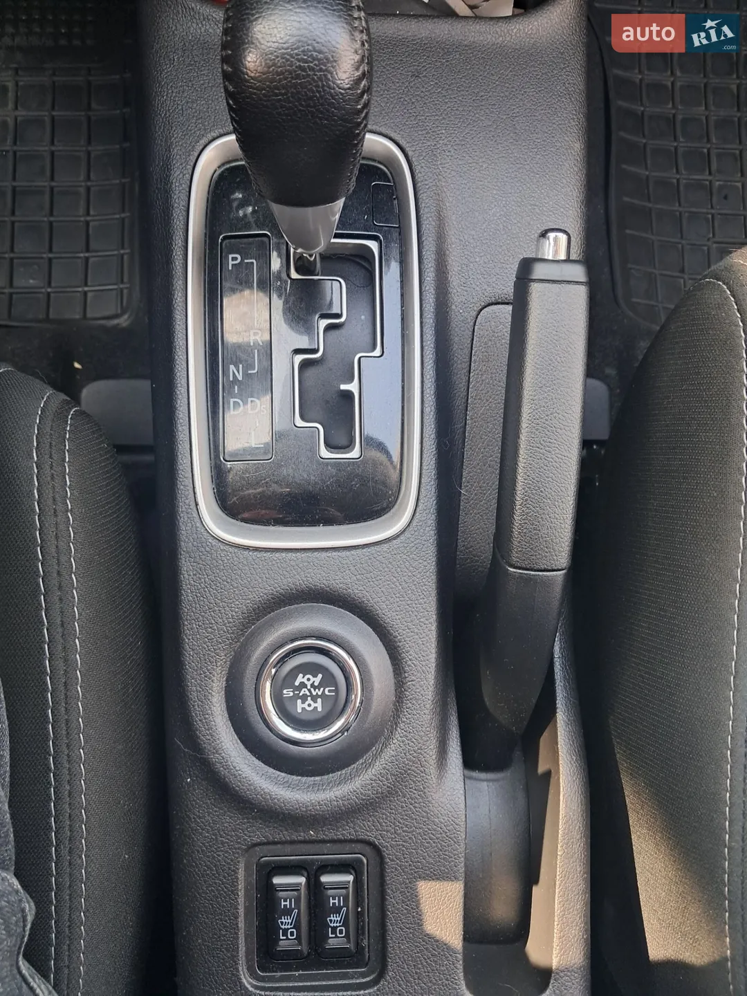 2016 Mitsubishi Outlander - мініатюра 10