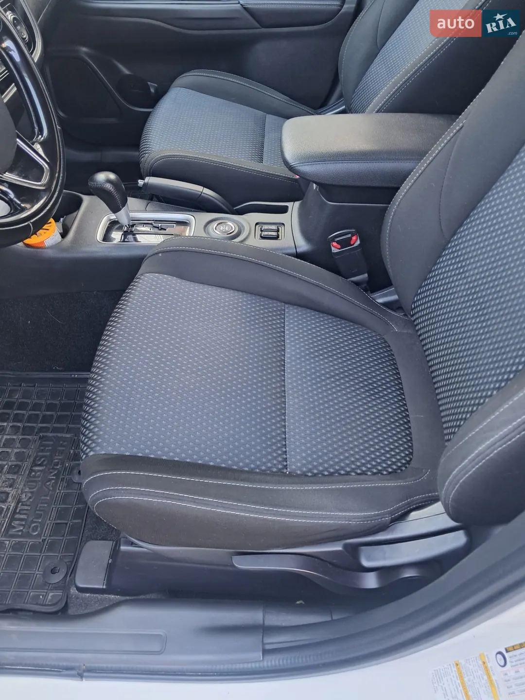 2016 Mitsubishi Outlander - мініатюра 11