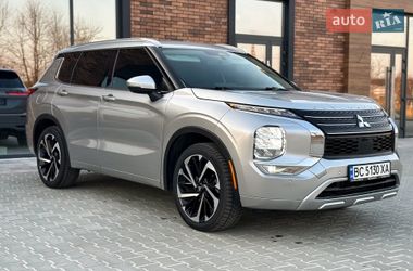 Внедорожник / Кроссовер Mitsubishi Outlander 2022 в Львове