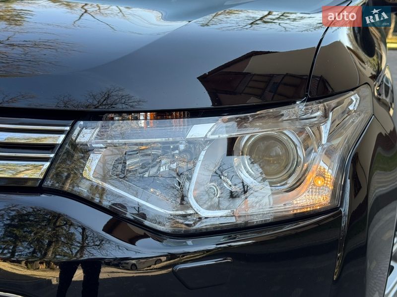 Внедорожник / Кроссовер Mitsubishi Outlander 2014 в Дрогобыче