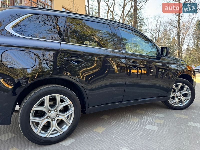 Внедорожник / Кроссовер Mitsubishi Outlander 2014 в Дрогобыче