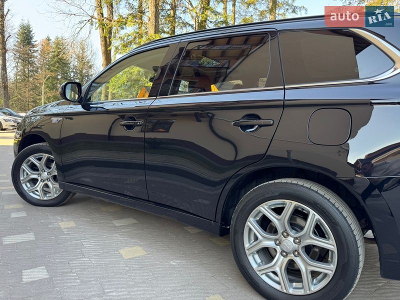 Внедорожник / Кроссовер Mitsubishi Outlander 2014 в Дрогобыче