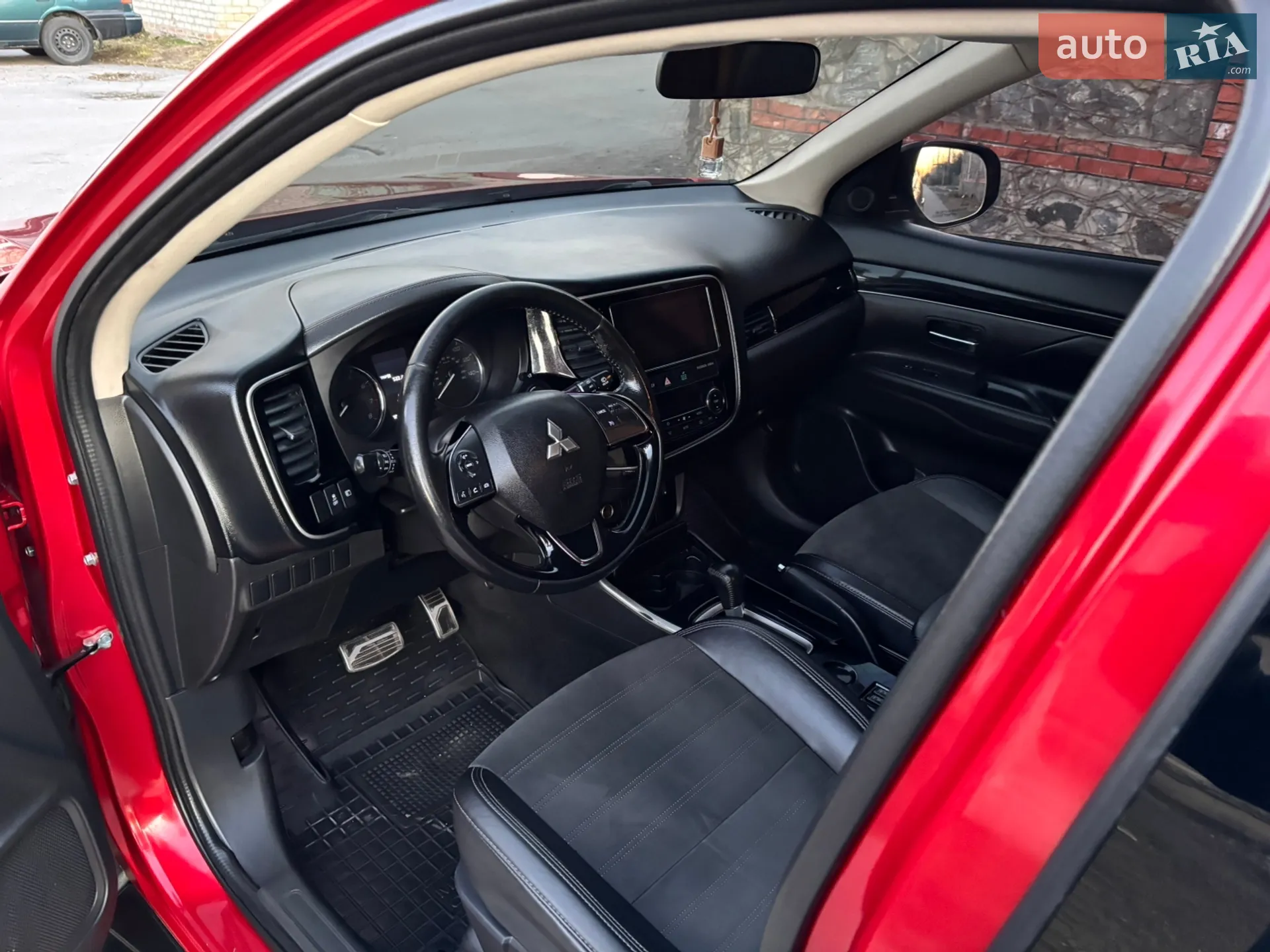 2018 Mitsubishi Outlander - мініатюра 32