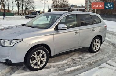Внедорожник / Кроссовер Mitsubishi Outlander 2013 в Чернигове