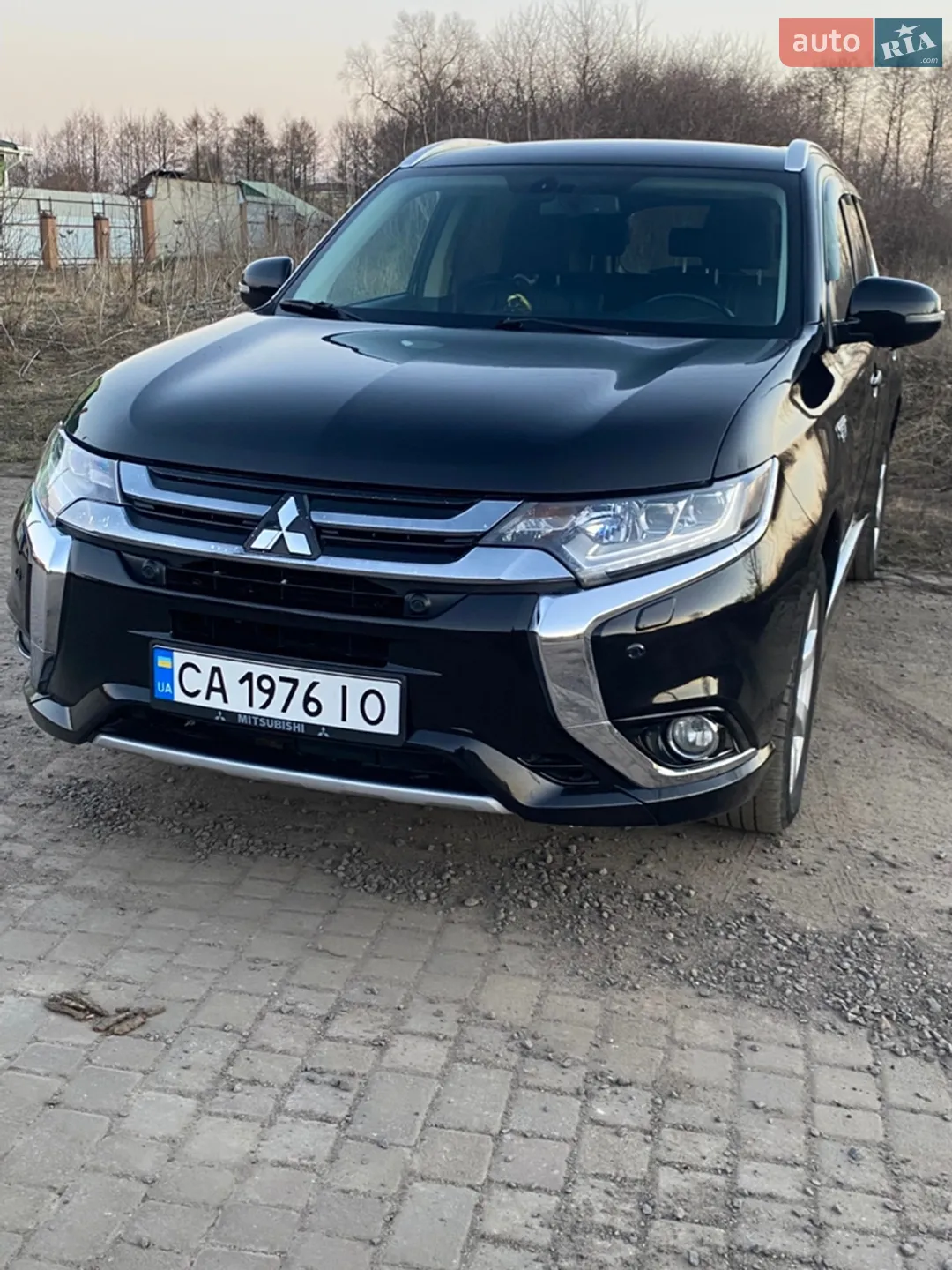 2015 Mitsubishi Outlander - фото 1