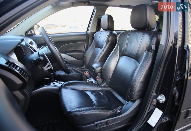 Внедорожник / Кроссовер Mitsubishi Outlander 2008 в Харькове