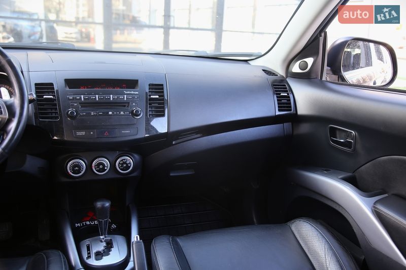 Внедорожник / Кроссовер Mitsubishi Outlander 2008 в Харькове