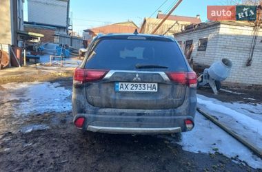 Внедорожник / Кроссовер Mitsubishi Outlander 2017 в Харькове