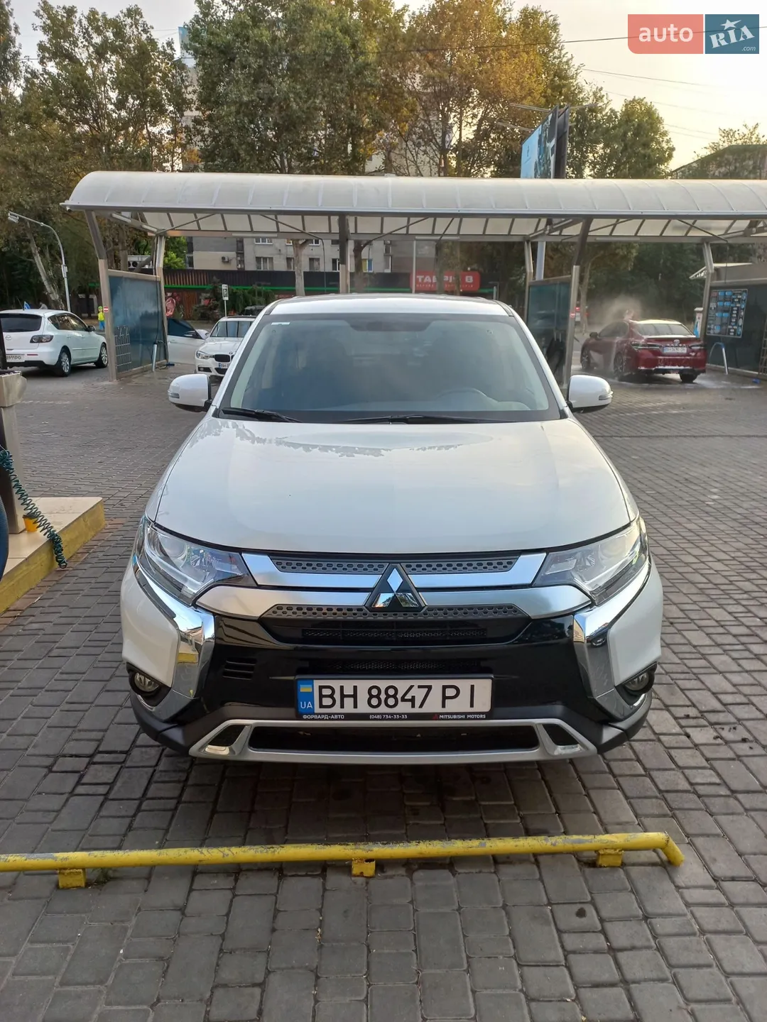 2021 Mitsubishi Outlander - мініатюра 2
